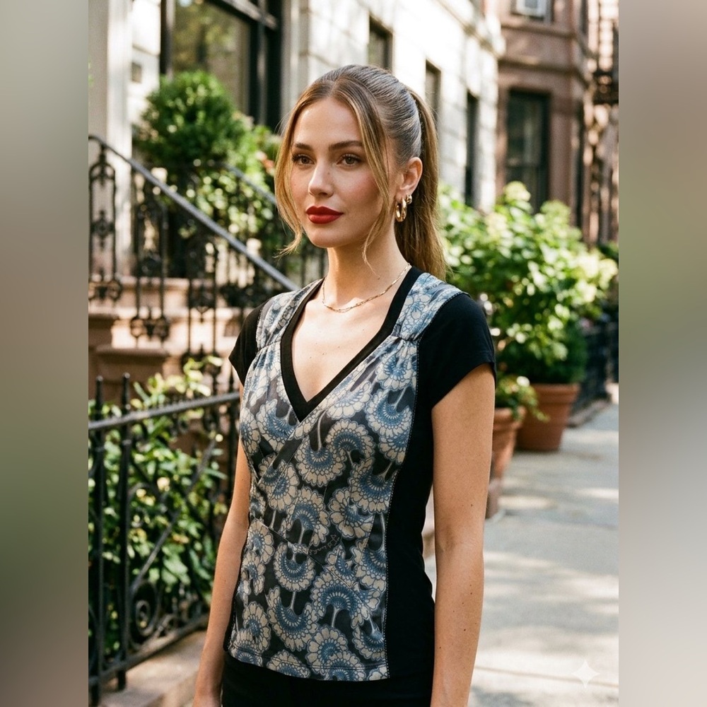 Vintage Just Cavalli black Floral Print V-Neck T-Shirt Top Size 40